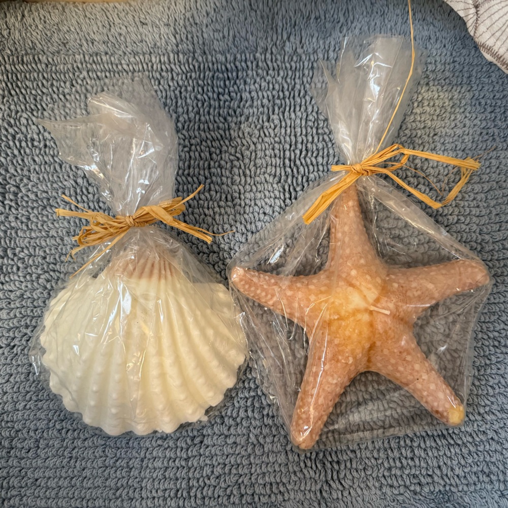 New, never opened! Seashell and Starfish Decorative Candle Set - Cream and Tan